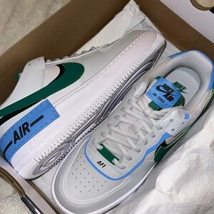 NEE SHADOW WHITE NIKE AIR FORCE ONES